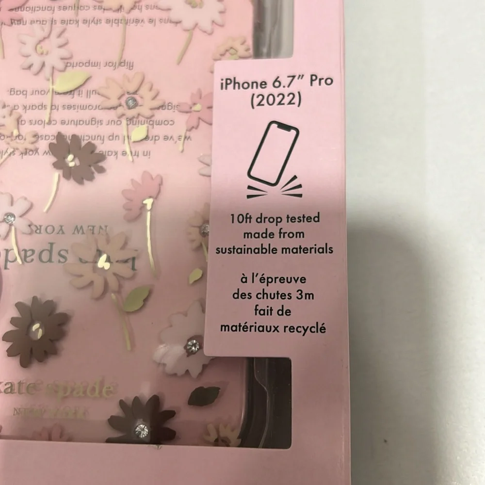 Kate spade ♠️ iPhone case 6.7 “ Pro NWOT.